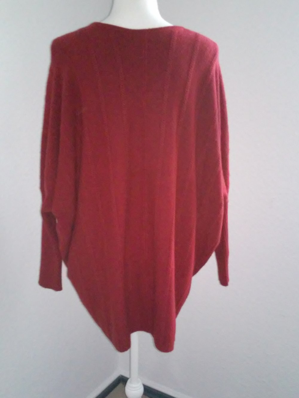 Neu! Oversize Kashmir Pullover Ausschnitt (Fledermaus) Lana-Wolle in Weinrot