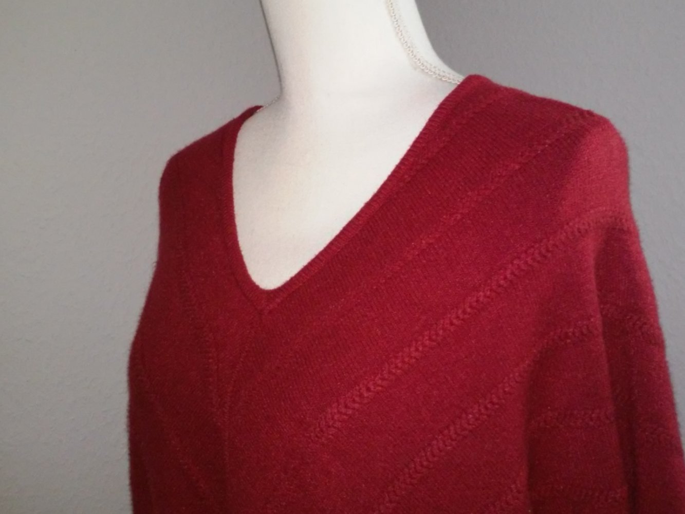 Neu! Oversize Kashmir Pullover Ausschnitt (Fledermaus) Lana-Wolle in Weinrot