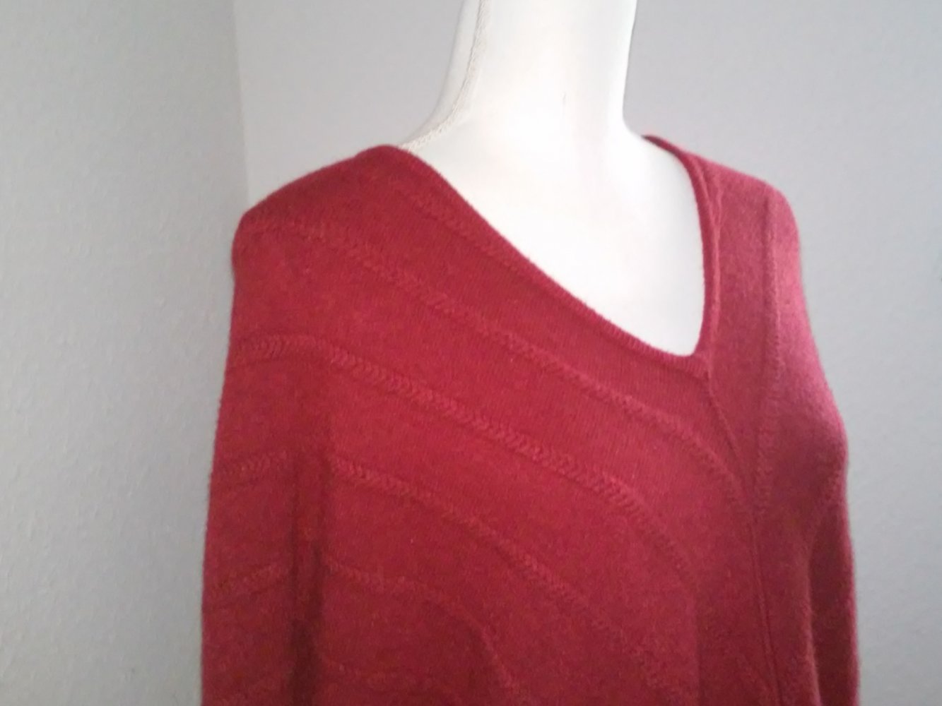 Neu! Oversize Kashmir Pullover Ausschnitt (Fledermaus) Lana-Wolle in Weinrot