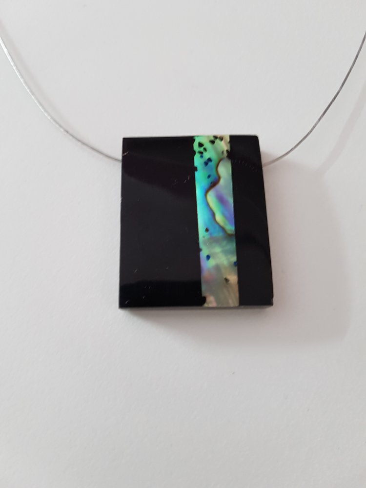 Kette mit Perlmuttanhänger
