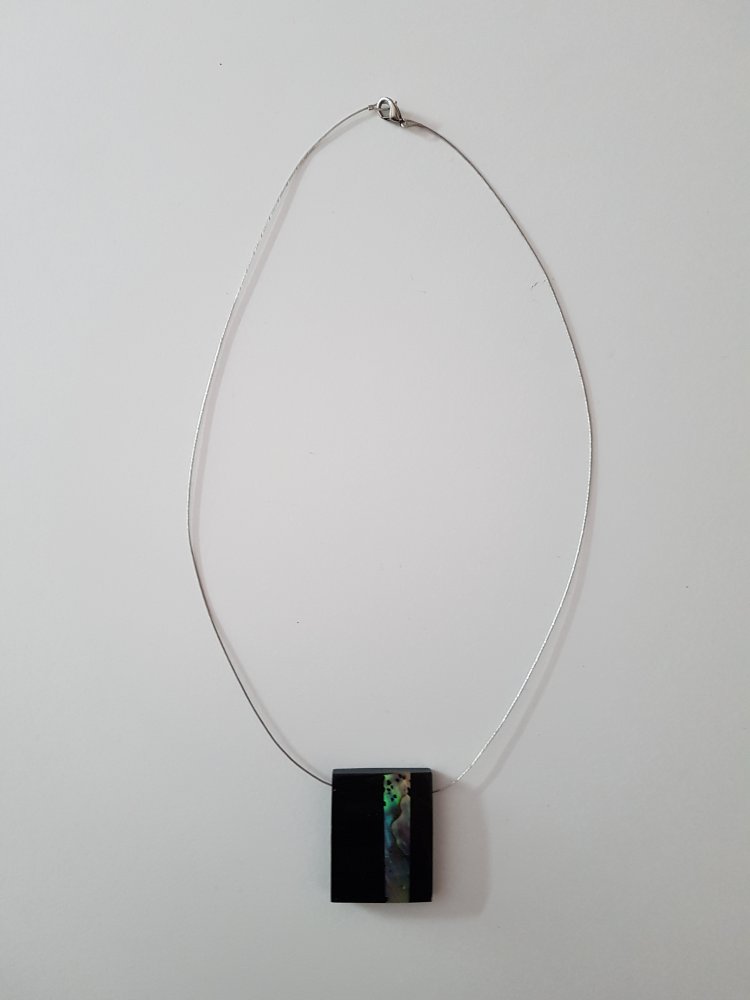 Kette mit Perlmuttanhänger
