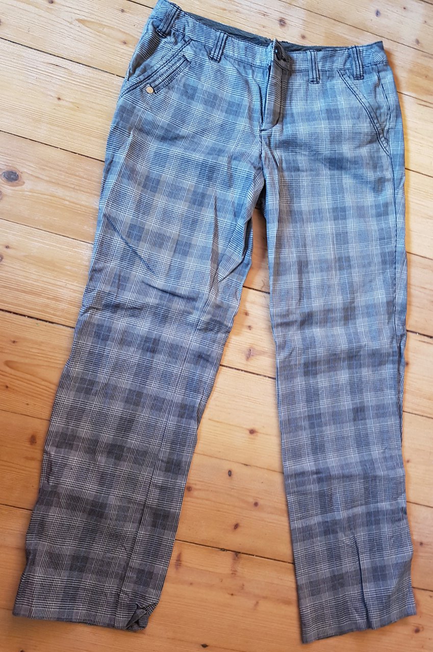 Stoffhose mit Karomuster