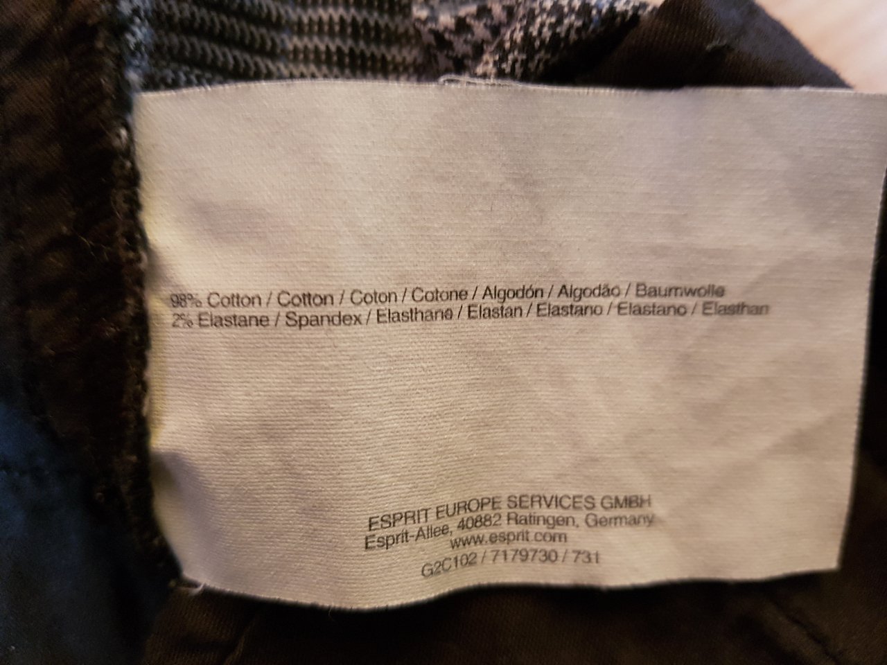 Stoffhose mit Karomuster