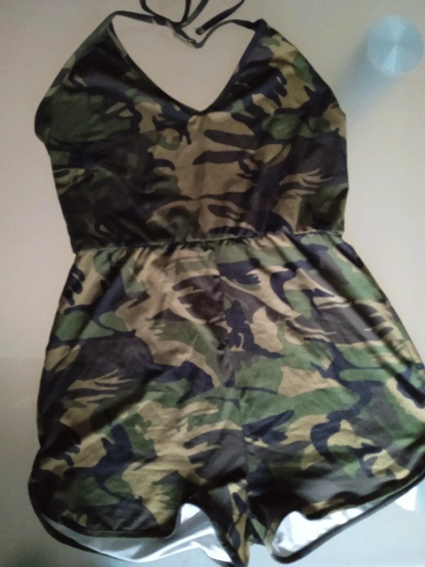 Army/ Einteiler gr.M ,Neu