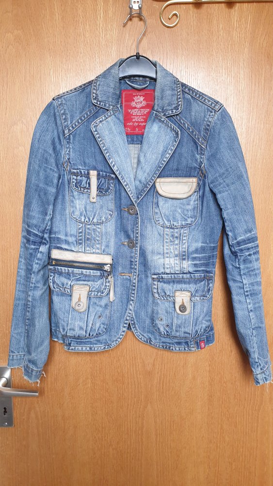 Jeansjacke von Esprit, Gr S, destroyed look