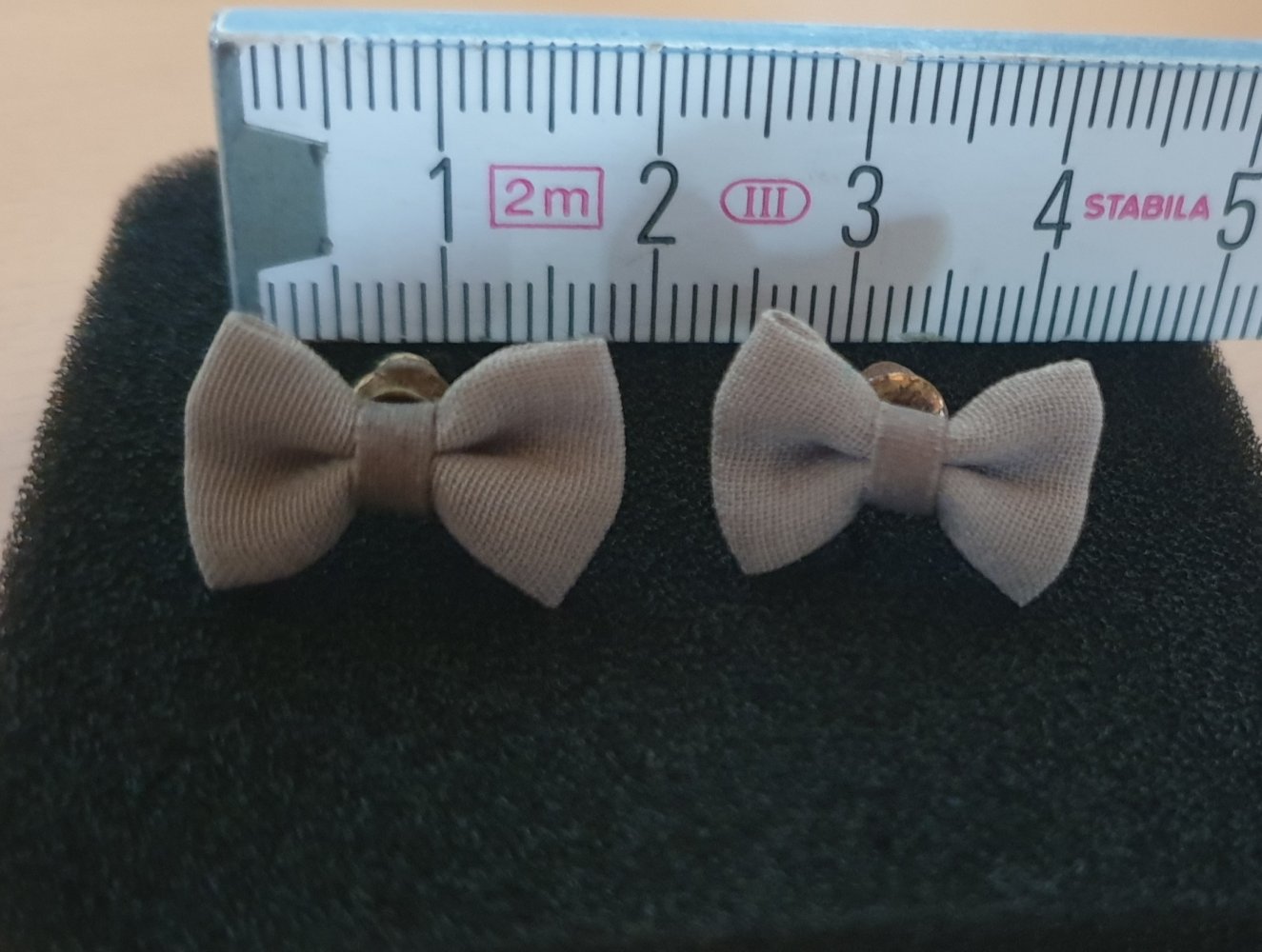 Ohrstecker Schleife