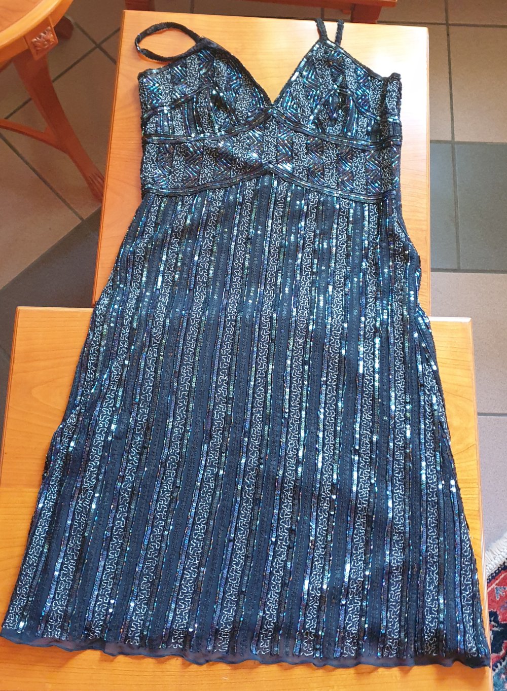 Schwarzes Abendkleid mit Pailletten GR XL
