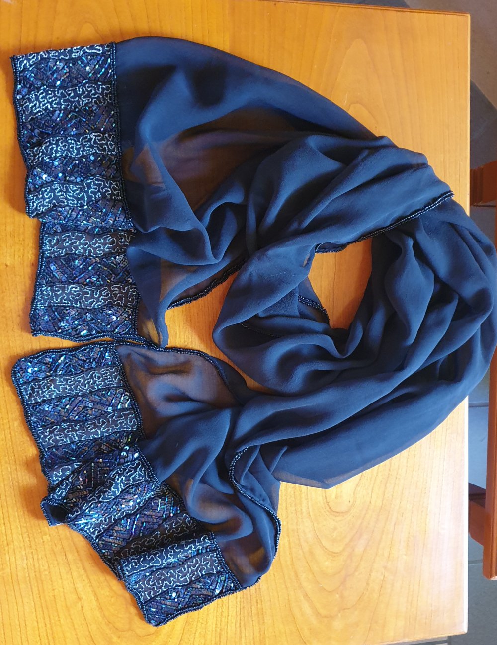 Schwarzes Abendkleid mit Pailletten GR XL