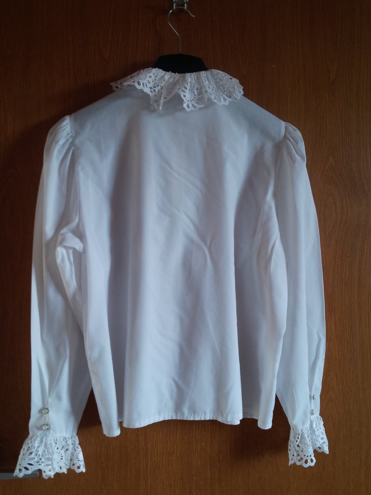 Festliche Bluse, Trachten, Gr. 42 mit Spitze von Grätz