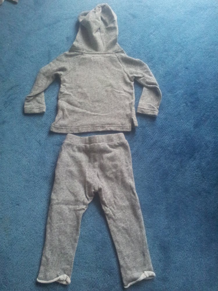 2-teilig Hausanzug Jogginganzug H&M grau weiß Herz Gr. 92
