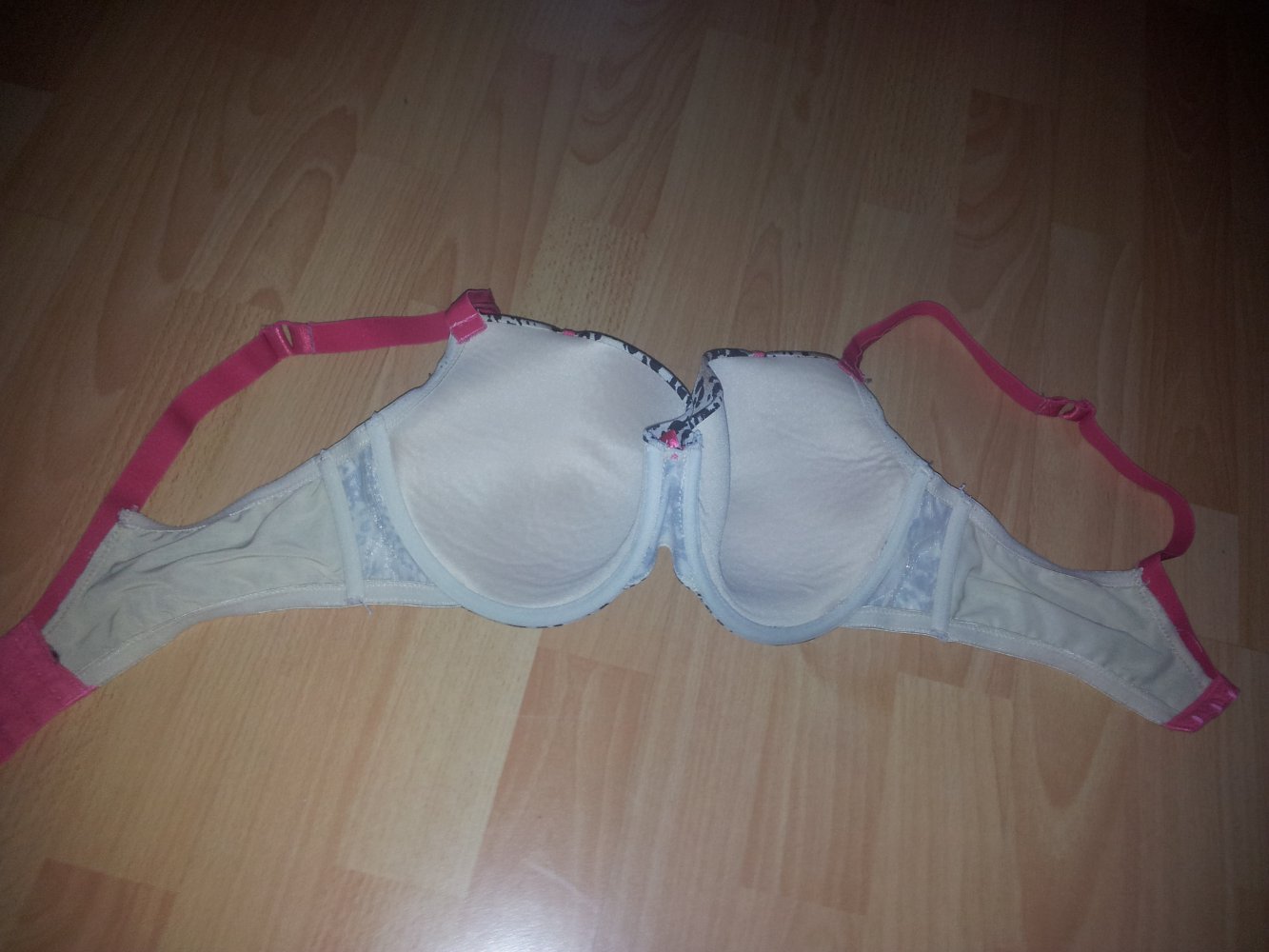  BH Leopard rot Schalen Gr. 85D