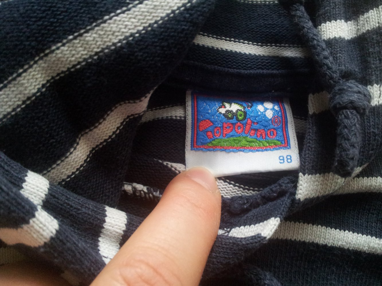  Kaputzenpullover schwarz weiß Streifen Gr. 98