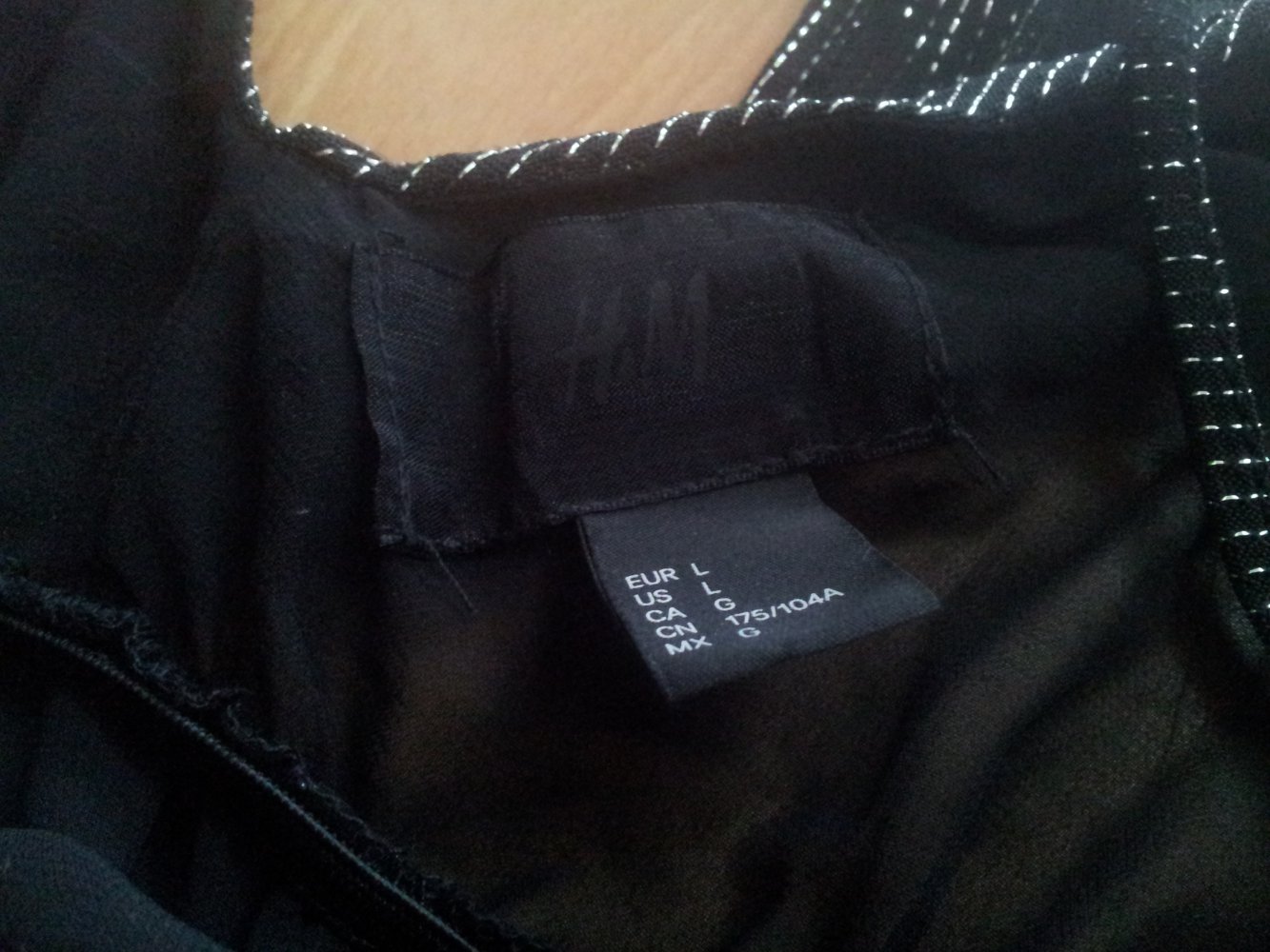 Minikleid Kleid H&M schwarz silber raffinierter Rücken Gr. L