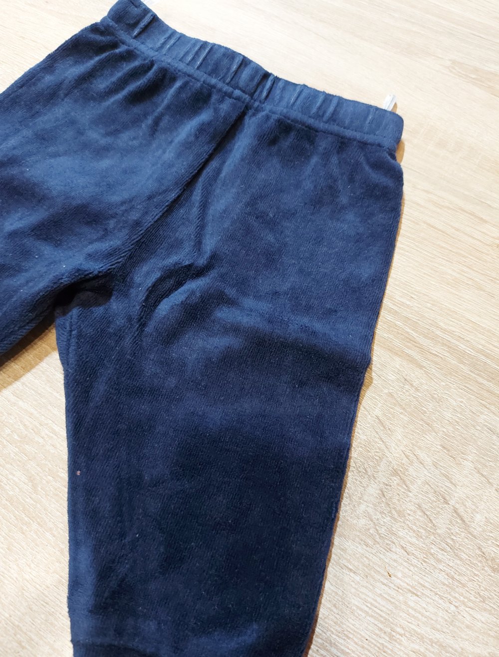 Lange dunkelblaue weiche Hose Größe 68