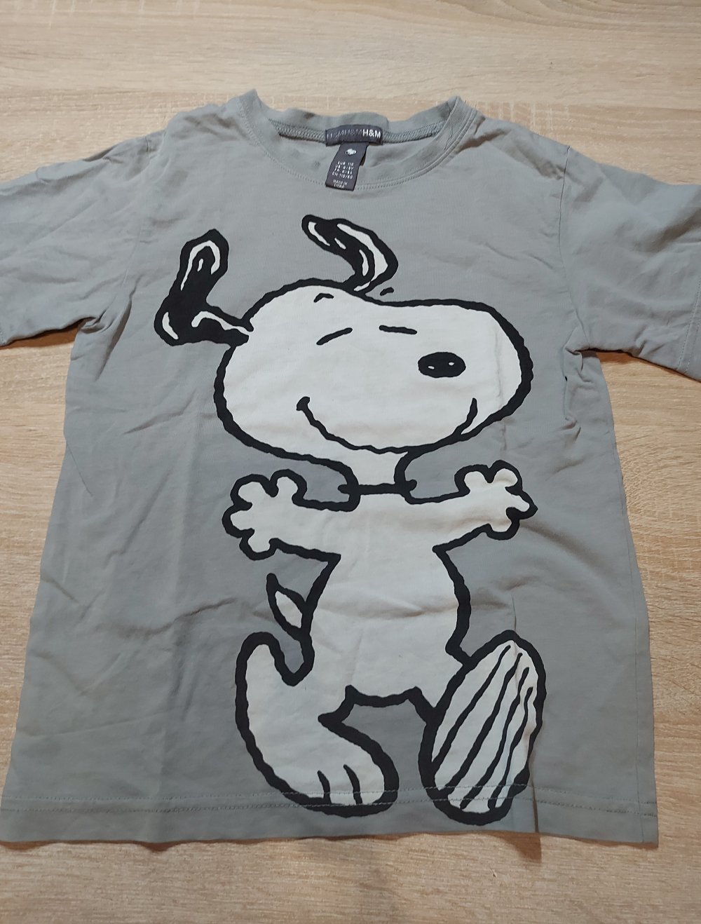 Graues T-shirt mit Snoopy Größe 110 H&M