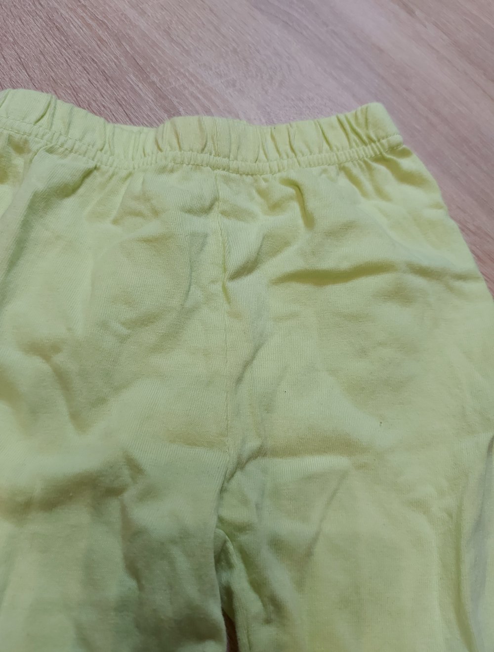 Gelbe Lange Hose mit Füssen Größe 68