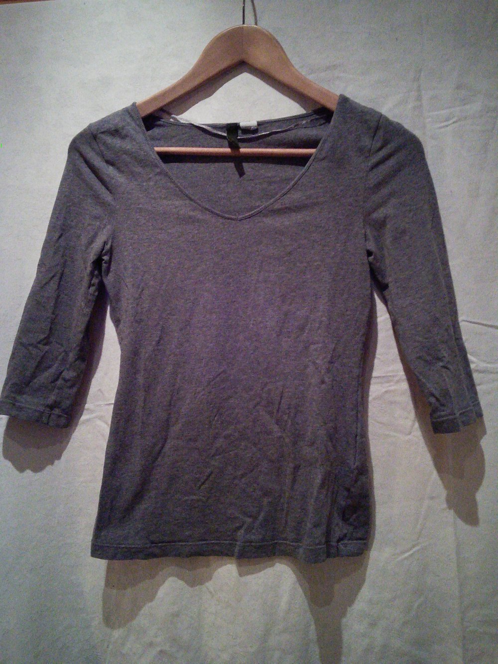 Graues Basic-Shirt mit 3/4-Ärmeln