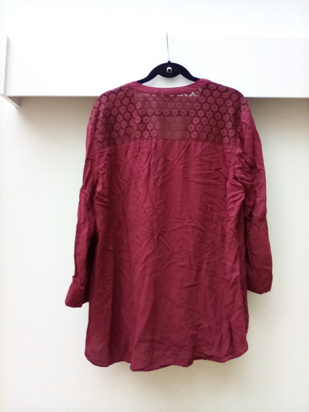 Süßes Spitzenshirt