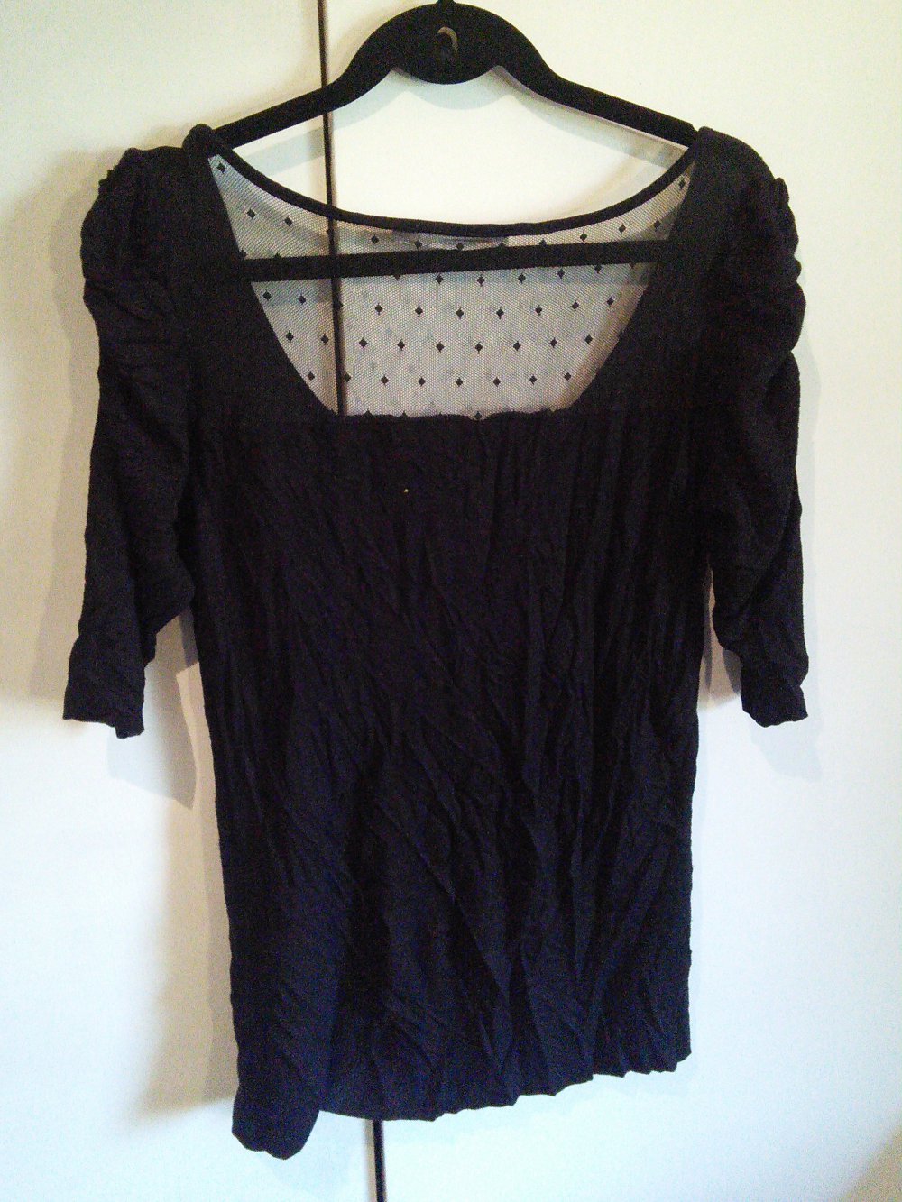 Süßes Shirt mit Spitze