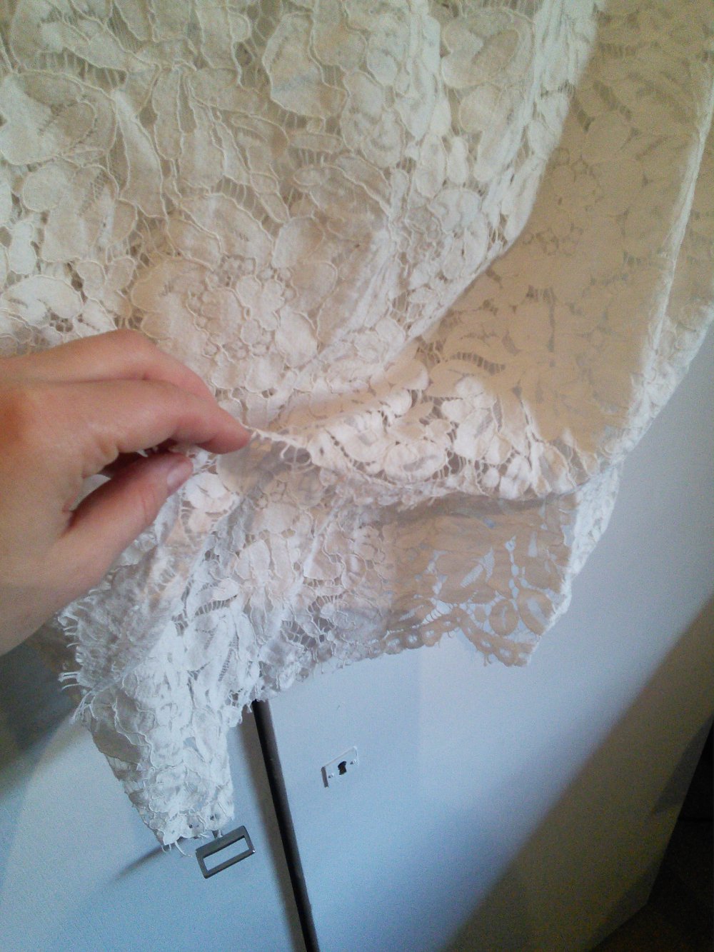 Kurzes Spitzenshirt