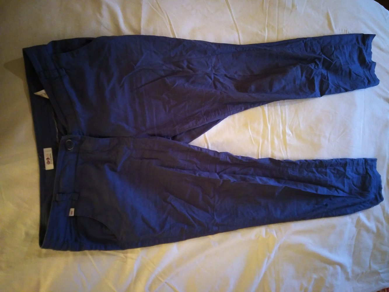 Blaue Stoffhose