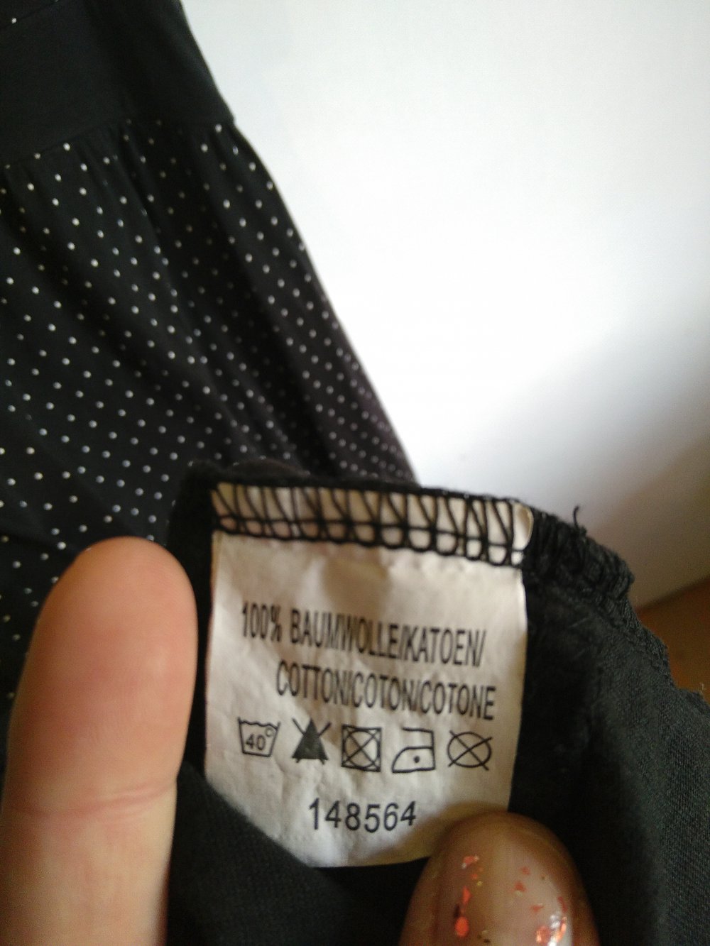 Süßes Punktekleid