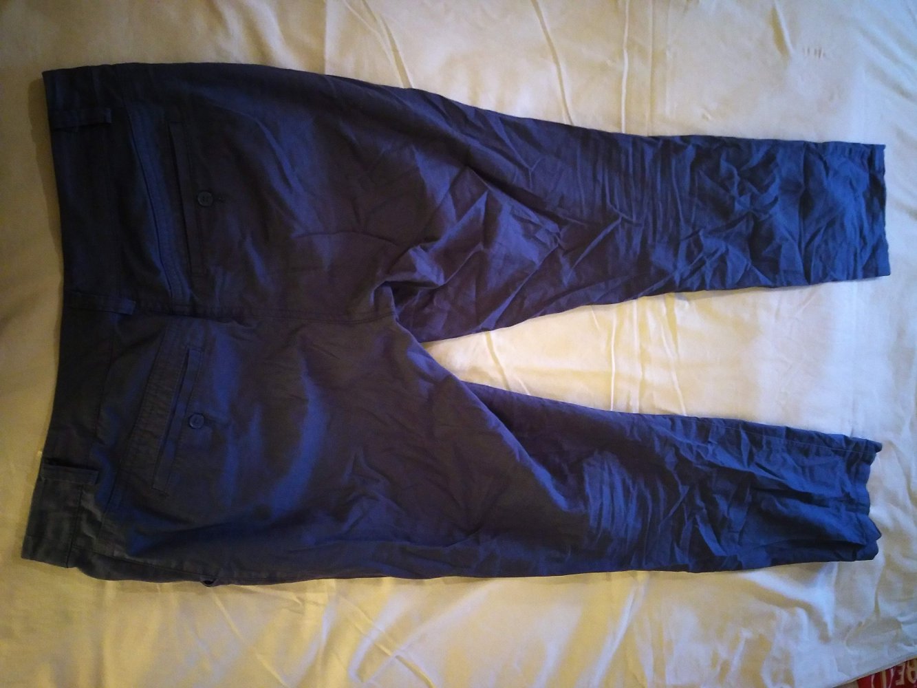 Blaue Stoffhose