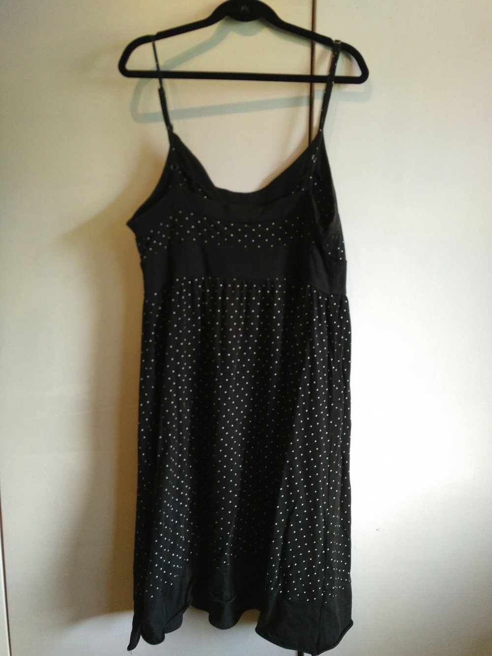 Süßes Punktekleid