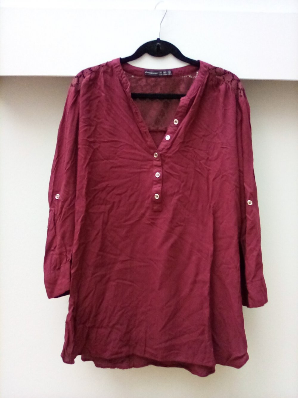 Süßes Spitzenshirt
