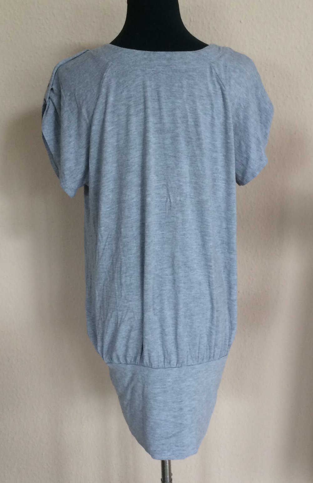 TCM leichtes Sommer T-Shirt Kleid Gr.38 hellgrau kurz Arm mit Nieten
