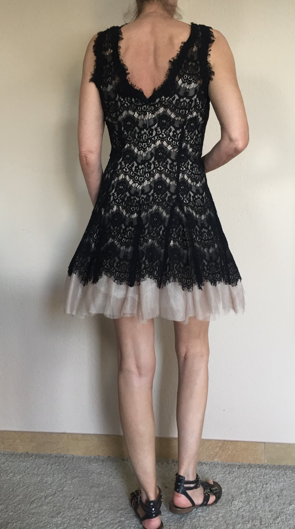 Betsy & Adam Kleid Gr.36 schwarze Spitze mit Tüll Unterrock