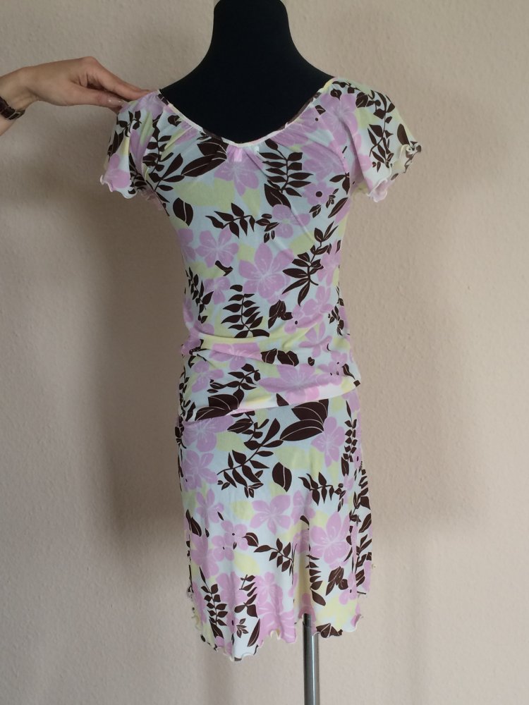 Net Urban Mesh Blumenkleid Pastell Farben Gr. S/XS