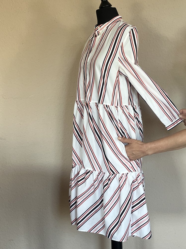COS Sommerkleid gestreift Gr.34 weiß gestreift mit weitem Rockteil