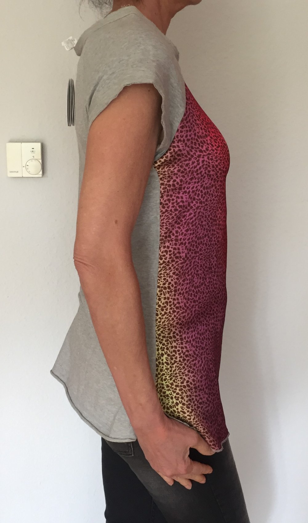 Calzedonia Shirt Top Gr.S vorne Satin hinten Sweatshirt, mit Animal Print auf dem Satin Vorderteil