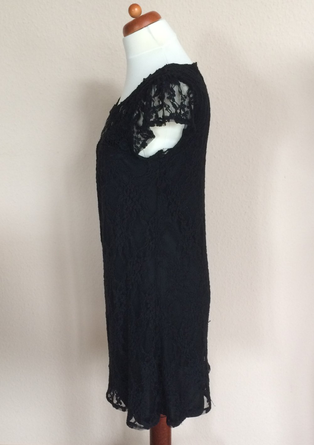 H&M Spitzenkleid Gr.38 mit Unterkleid + Schmuck ums Dekolte schwarz