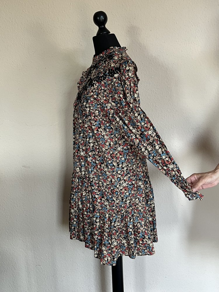 MNG Blümchenkleid mit Stickerei Cut Outs Gr.M Baumwolle im 