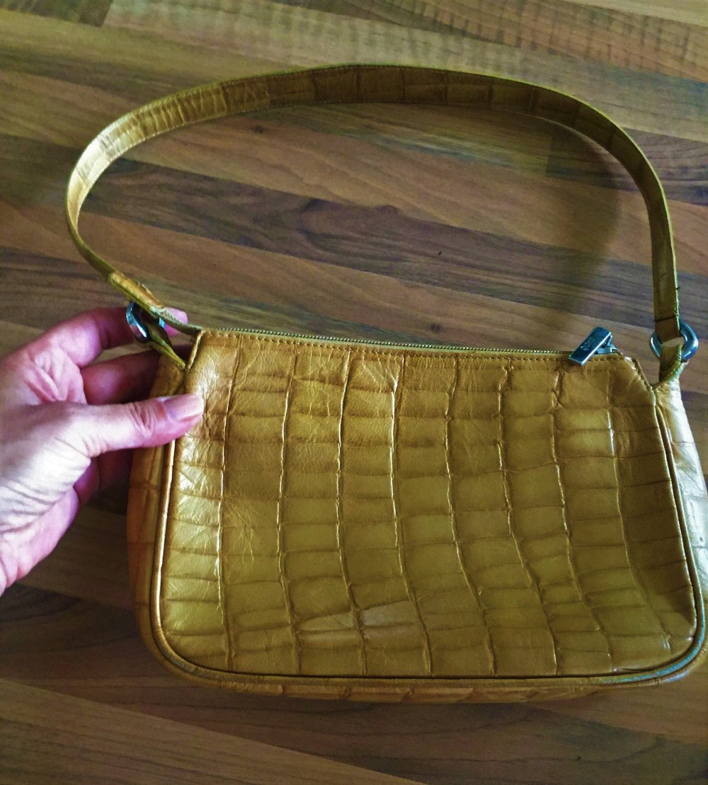 Maripe ital. Leder Handtasche mit Krokoprint Optik Ockerfarben