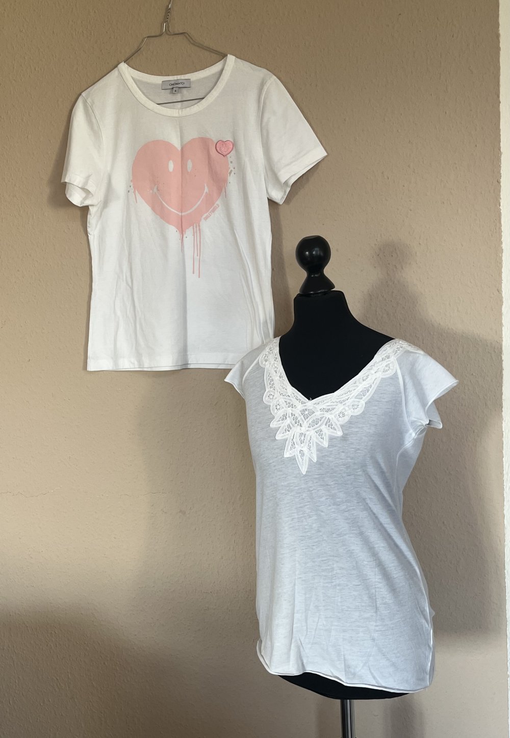 2 weiße Basic Shirts Onomato und Sweeties Gr.S