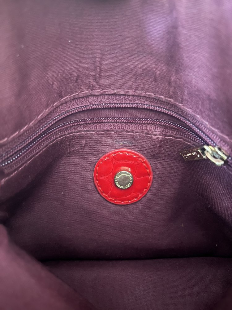 Tamaris Lack Ledertasche mit Kroko Print Prägung rot