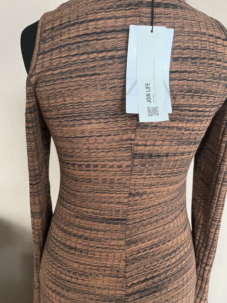 Zara Rib Cage Flat Rip Midi / Maxikleid Cut Out Shoulder Gr.M, langarm, grober Feinripp Stoff, flacher Rundhals