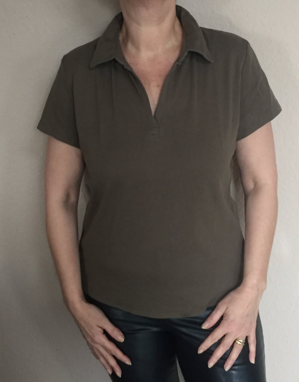 4 Yessica Basic Jersey Poloshirts Gr.L in weiß schwarz khaki türkis