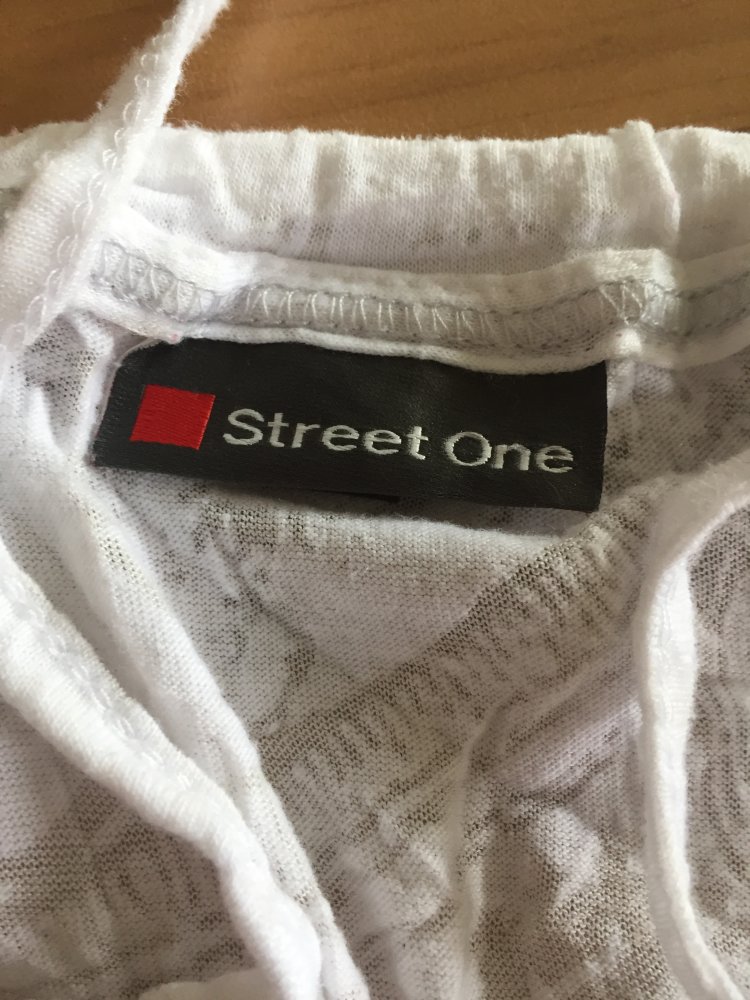 Street One Carmen Dekolte T-Shirt Gr.S weiß mit Muster, Semi Transparent mit Blumenmuster