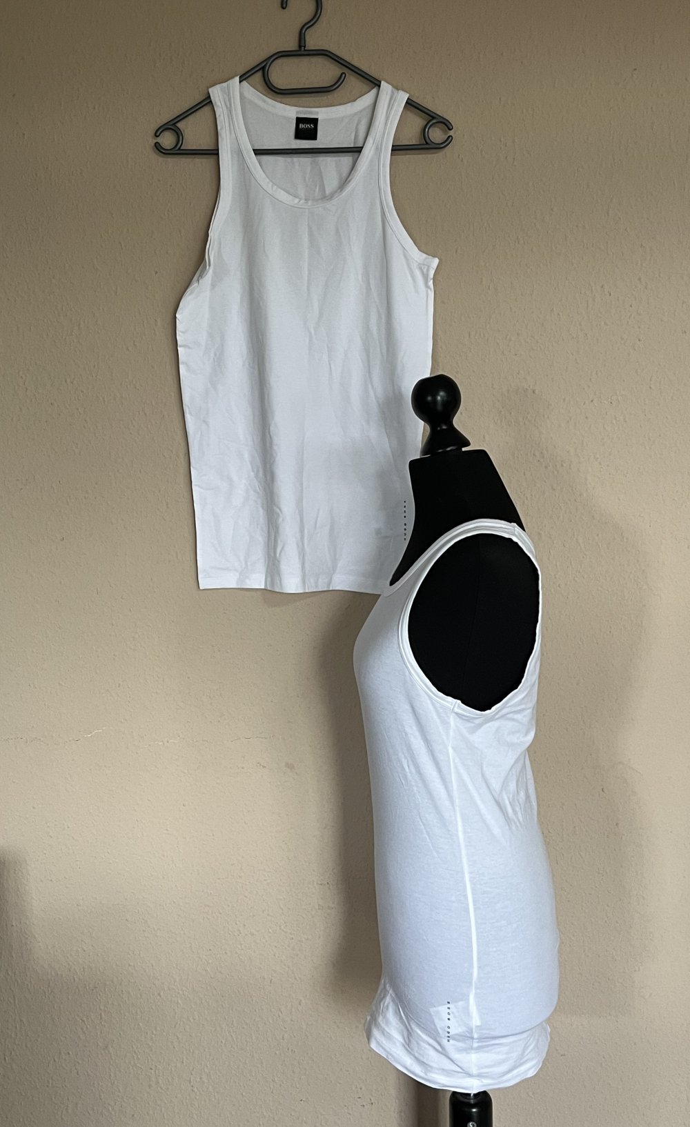 2 Hugo Boss Unterhemden, Ringershirts Gr.S weiss kaum getragen