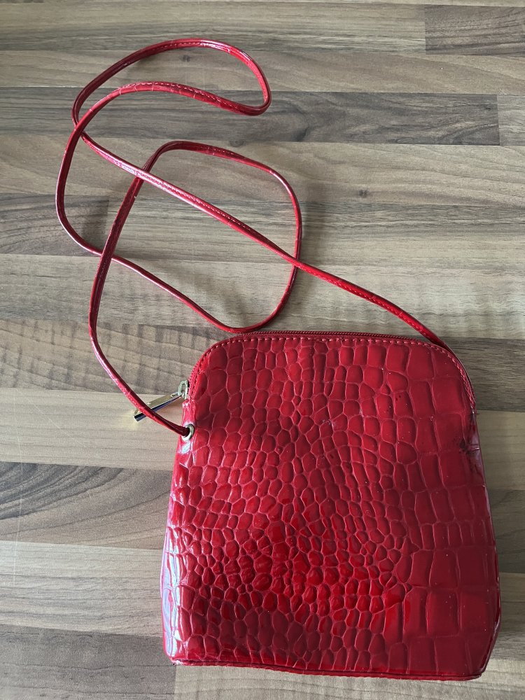 Tamaris Lack Ledertasche mit Kroko Print Prägung rot
