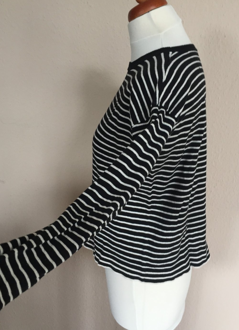 H&M Feinstrick Ringel Pullover Gr.M lang Arm schwarz / weiß