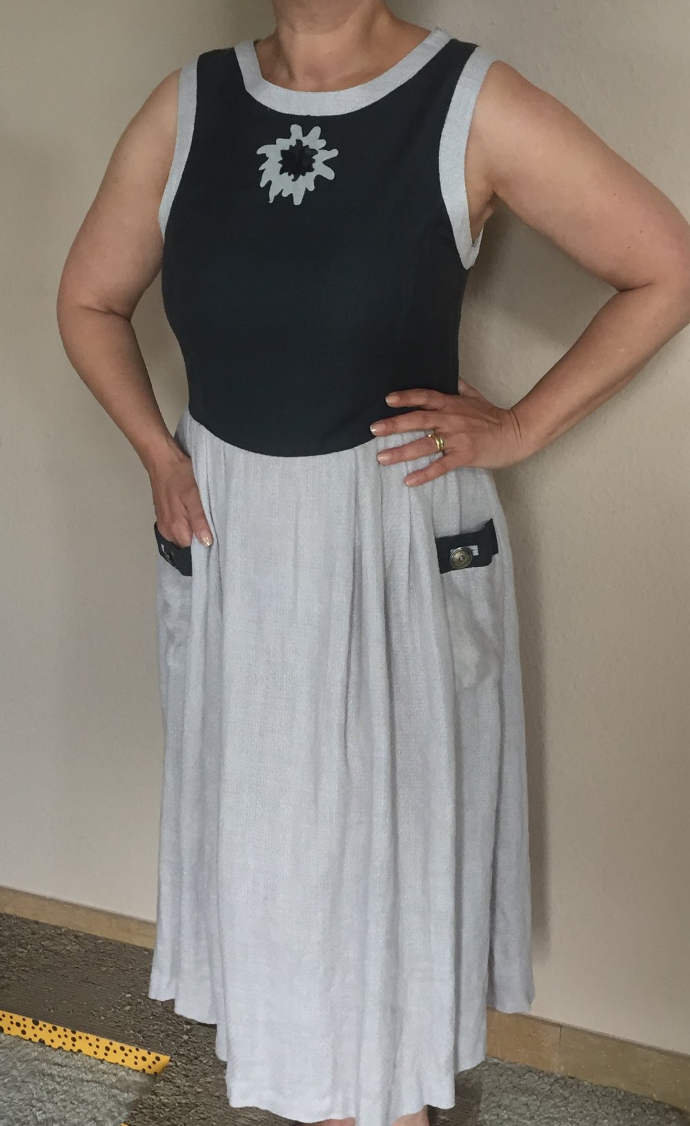 Hohenstaufen Dirndl Trachtenkleid Gr.40 Leinen grau flieder