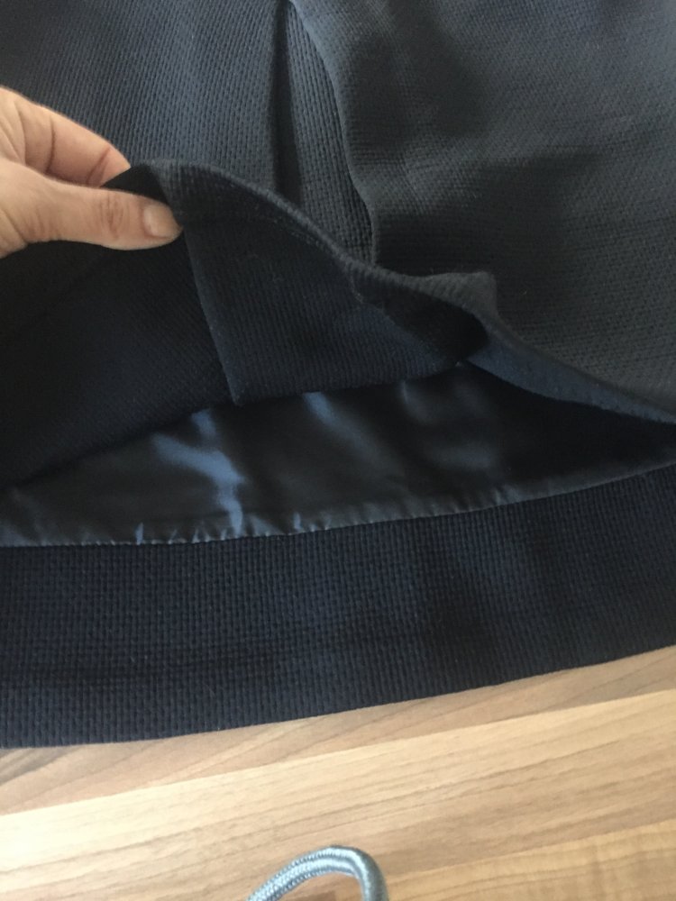 Esprit Waffel Rip Skater Rock Gr.36 schwarz unterfüttert Neu