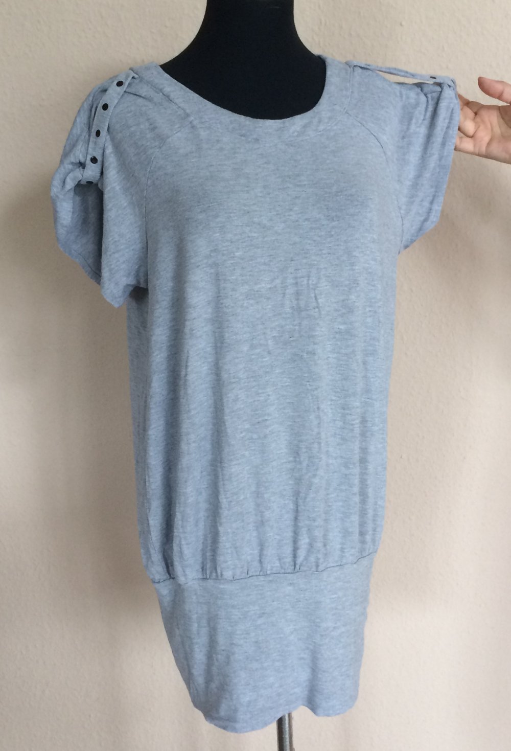 TCM leichtes Sommer T-Shirt Kleid Gr.38 hellgrau kurz Arm mit Nieten