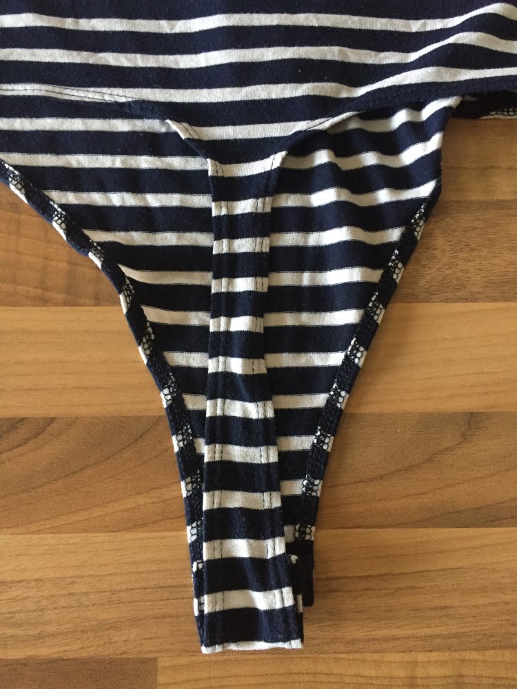 Asos Ringel String Träger Body Gr.XS Weiß / Navy gestreift