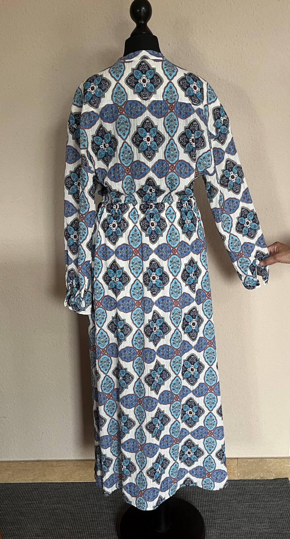 Claudie Pierlot Midi / Maxikleid Gr.M mit Schlitzen mittig gerafft